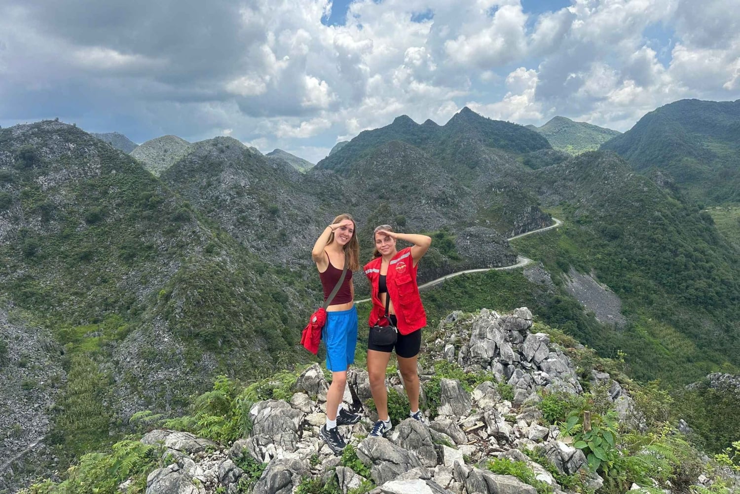 Hanoi, Ha Giang-slingan och Ninh Binh – 6-dagars guidad tur