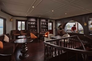 Hanoi: Halong Bay 2-Day Luxury Cruise with Private Balcony