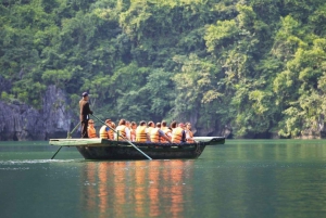 Hanoista: Halong Bay, Sung Sot ,Titop Island & Luon Cave (Luon-luola)