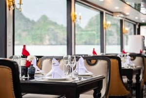 Baie d'Halong : Croisière de luxe d'une journée avec buffet, kayak, baignade