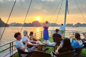 Hanoi: Ha Long Transfer per luxe limousine