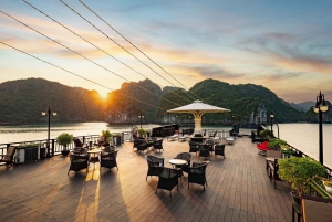 Hanoi : Croisière dans la baie d'Halong et de Lan Ha avec transfert en limousine