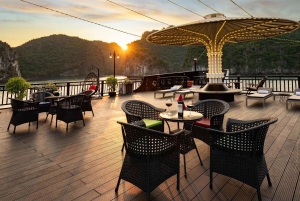 Hanoi: Halong & Lan Ha Bay Cruise with Limousine Transfer