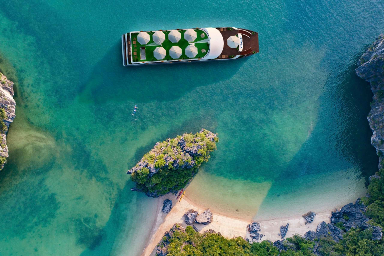 Ha Long: 2-Day Luxury Cruise with Private Balcony & Bathtub