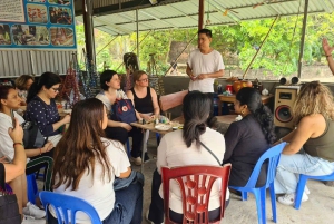 Hanoi: Käsiviuhkakylä ja bambu-sudenkorentokylä & lounas