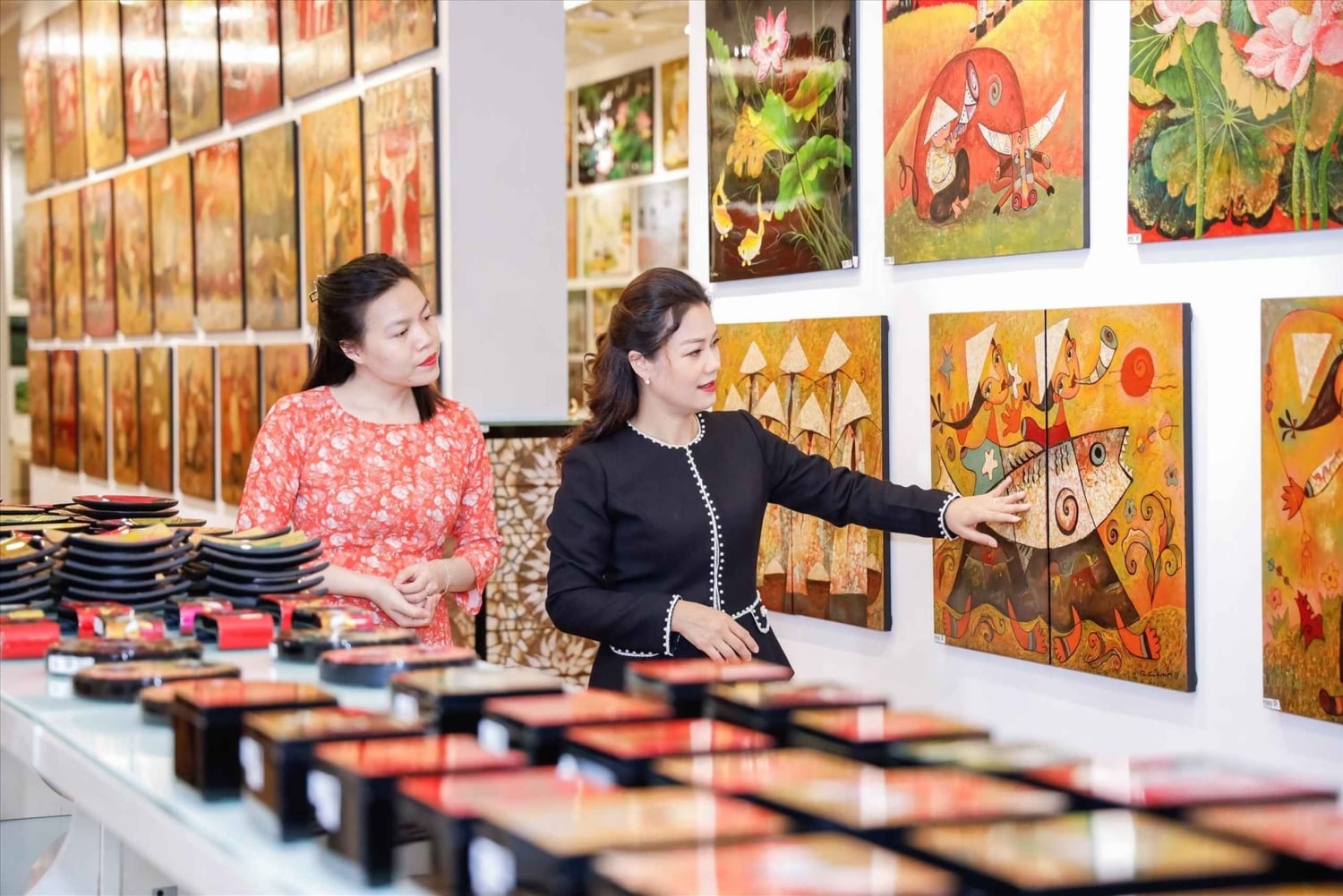 Hanoi: Handicraft and Shopping Tour with Workshops