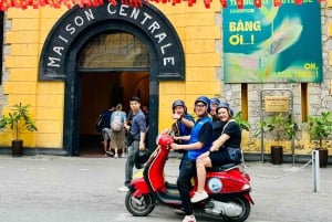 Hanoi Highlights Vespa Tour Half-day with Street Food & Fun