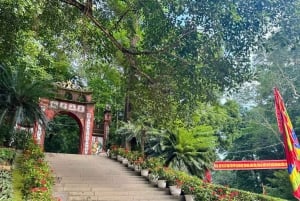 Hanoi: Świątynia Królów Hung lub Wioska Kadzideł i Wioska Kapeluszy