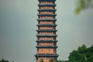 Hanoi: Świątynia Królów Hung lub Wioska Kadzideł i Wioska Kapeluszy