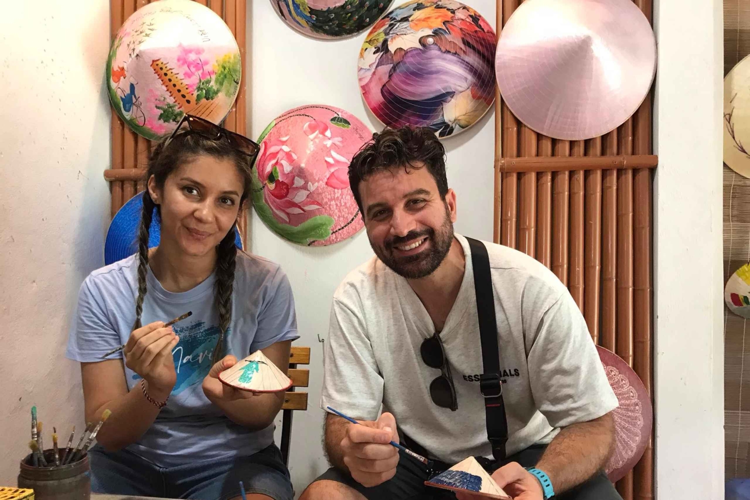 Hanói: carpintería en Huu Bang o sombreros e incienso