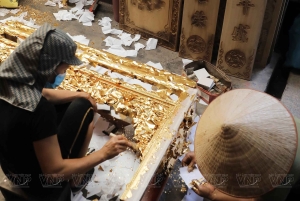 Hanói: carpintería en Huu Bang o sombreros e incienso