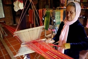 Hanoi: Røkelseslandsby, koniske hatter og Van Phuc Silk Tour