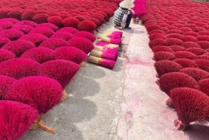 Hanoi : encens, fabrication de chapeaux, villages de laque et rue du train