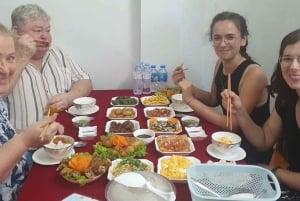 Hanoi: Incense Village, Hat, and Lacquer Artisanal Tour