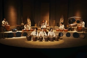 Hanoi-jeepeventyr: Keramik i Bat Trang og GOM-liveshow