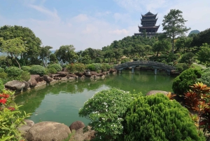 Hanoi Keo Pagoda eller Tam Chuc Den största pagoden i världen