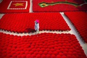 Hanoi: Lacquerware & Votive Paper Villages Or Incense & Hat