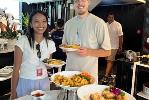 Crucero por la bahía de Lan Ha y Cat Ba desde Hanói: kayak, jacuzzi y tobogán