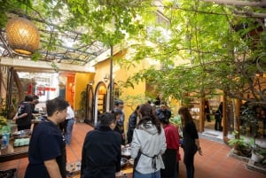 Hanói: ¡Juego en el mercado local y experiencia culinaria en equipo!