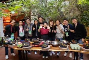 Hanói: ¡Juego en el mercado local y experiencia culinaria en equipo!