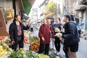 Hanói: ¡Juego en el mercado local y experiencia culinaria en equipo!