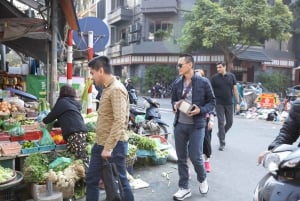 Hanói: ¡Juego en el mercado local y experiencia culinaria en equipo!