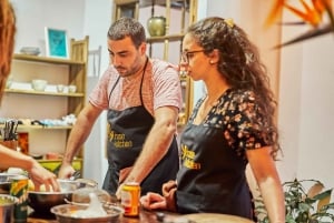 Hanói: ¡Juego en el mercado local y experiencia culinaria en equipo!