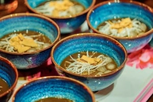 Hanói: ¡Juego en el mercado local y experiencia culinaria en equipo!