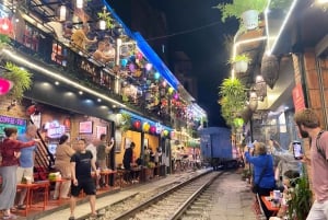 Hanoi: culinaire tour met gids en trein door de straat