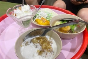Hanoi: Guided Street Food Tour with Train Street Experience