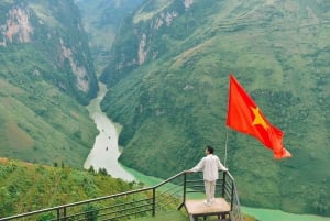 Hanoi: Luxury 3-Day Ha Giang Loop EasyRider Motorbike Tour