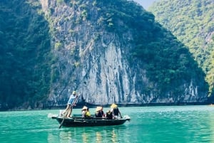 Hanoi: Lan Ha Bay Jade Sails -risteily buffetlounaalla.