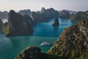 Hanoi: Lan Ha Bay Jade Sails -risteily buffetlounaalla.