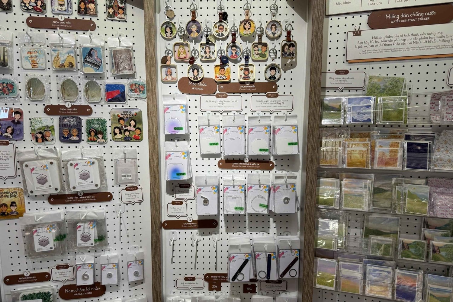 Hanoï : atelier de fabrication de mini-porte-clés