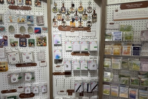 Hanoï : atelier de fabrication de mini-porte-clés