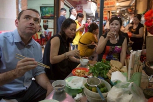 Hanoi: Ochtendwandeling met marktbezoek en koffie op het dak