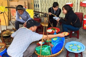 Hanoi: Ochtendwandeling met marktbezoek en koffie op het dak