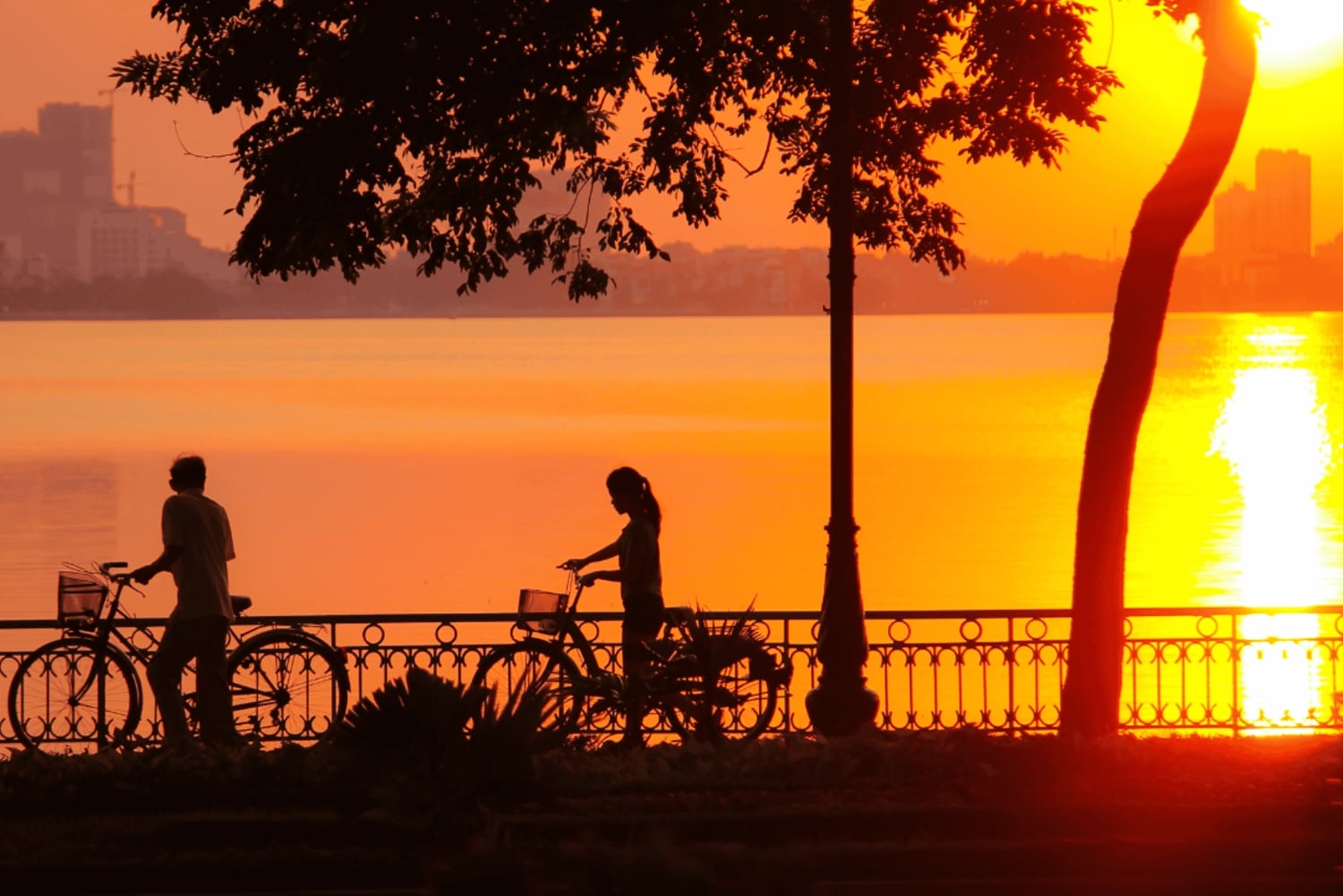 Przygody motocyklowe w Hanoi