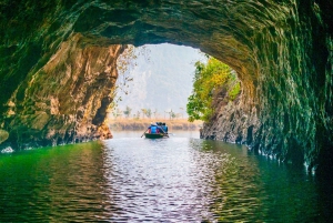 Hanoi: Mua Cave, Tuyet Tinh Coc Pagoda & Trang An Boat Tour