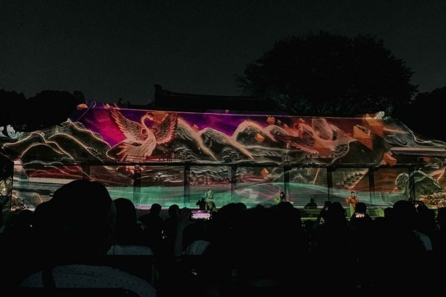 Hanoi: Night Tour with 3D Mapping Show & Flag Ceremony