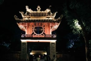 Hanoi: Night Tour with 3D Mapping Show & Flag Ceremony