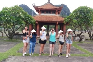 Hanoi/Ninh Binh: 1-Day Tam Coc/Trang An, Hoa Lu & Mua Caves