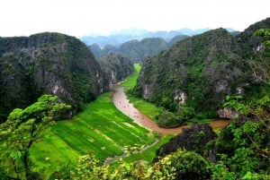 Hanói: excursión de un día a Ninh Binh con Tam Coc, Hoa Lu y la cueva de Mua