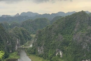 Hanoi: Ninh Binh Hoa Lu, Trang An Boat Ride, Mua Cave Tour