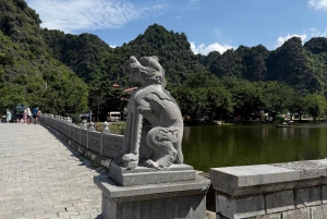 Hanoi: Ninh Binh Hoa Lu, Trang An Boat Ride, Mua Cave Tour