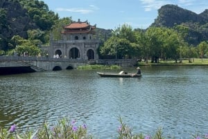 Hanoi: Ninh Binh Hoa Lu, Trang An Boat Ride, Mua Cave Tour