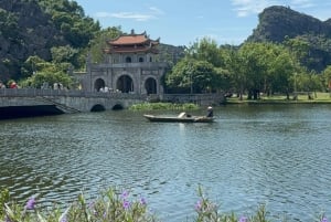 Hanoi: Ninh Binh Hoa Lu, Trang An Boat Ride, Mua Cave Tour