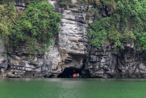 Hanoi: Ninh Binh Ui Valley or Trang An & Mua Caves & Hoa Lu