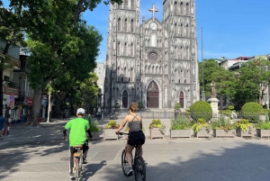 Tour di mezza giornata in bicicletta del Quartiere Vecchio e del Delta del Fiume Rosso di Hanoi