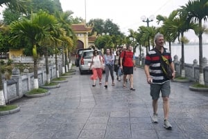 Tour di mezza giornata in bicicletta del Quartiere Vecchio e del Delta del Fiume Rosso di Hanoi